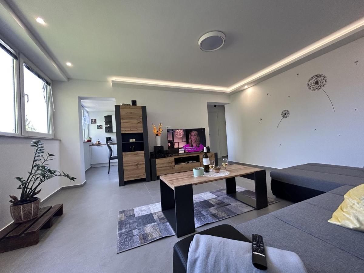 Apartment Toni Lovran Eksteriør bilde
